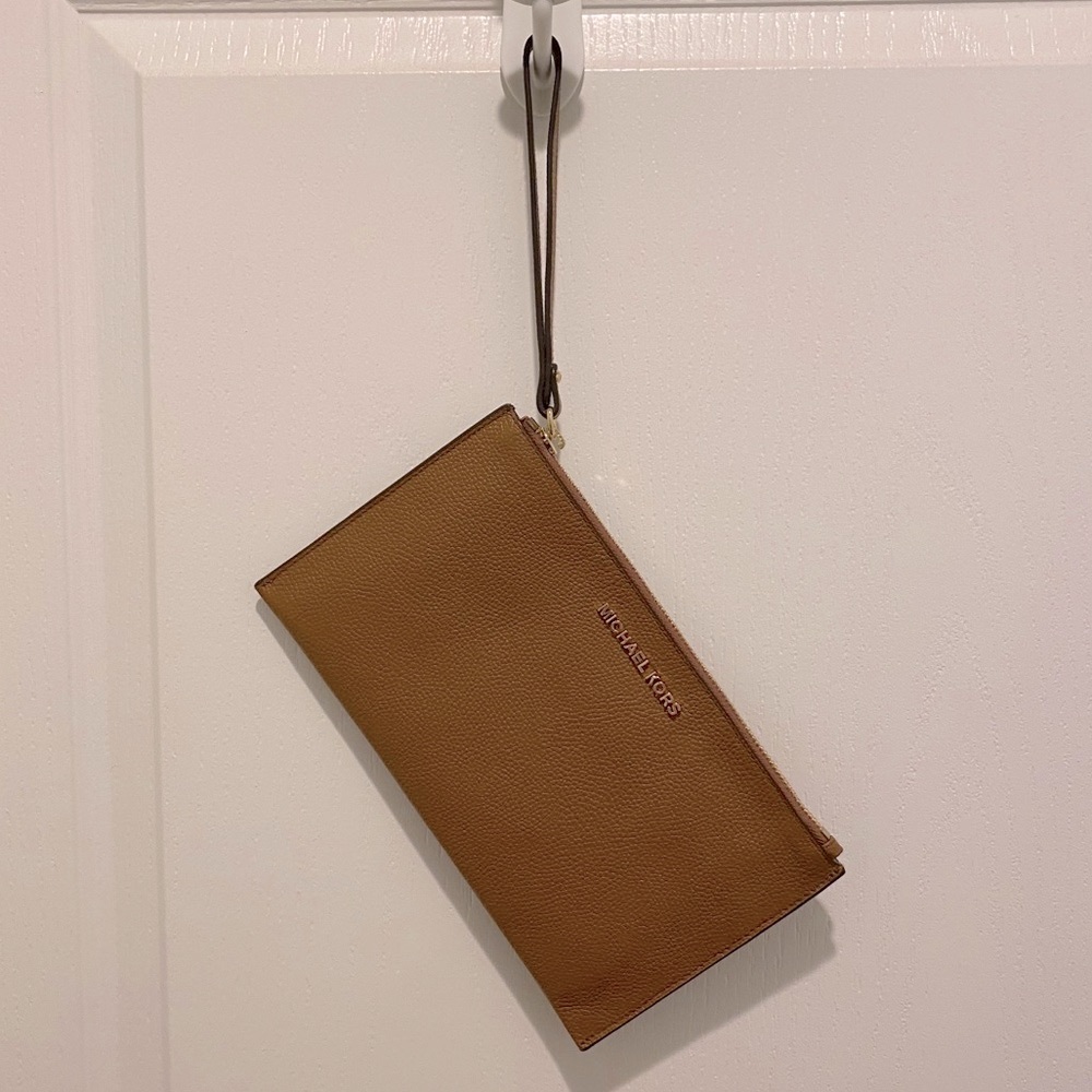 Michael Kors Wristlet